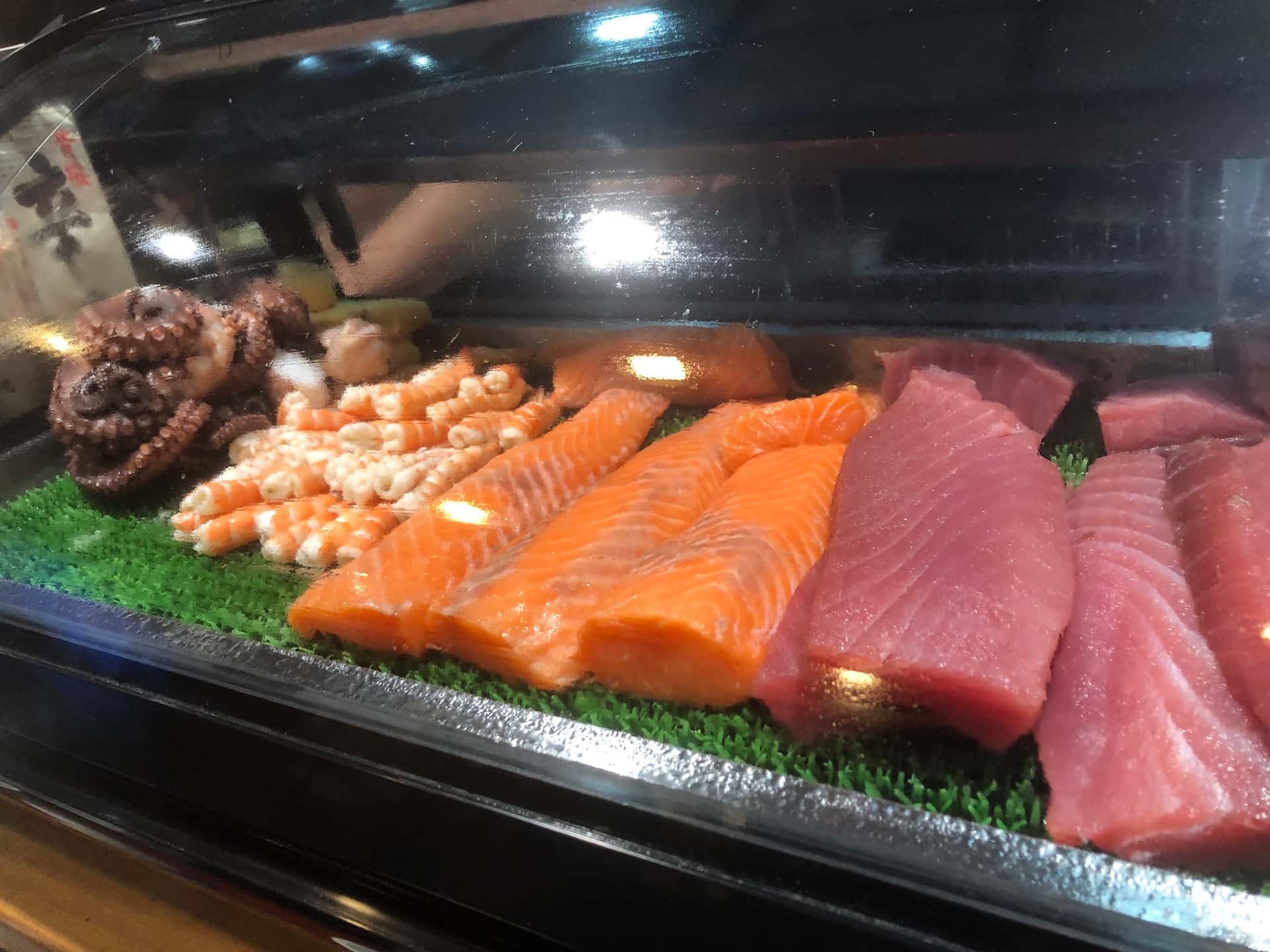 Sashimi platter of salmon and tuna at Shachou Traditional Japanese Izakaya, Urbiztondo, San Juan, La Union