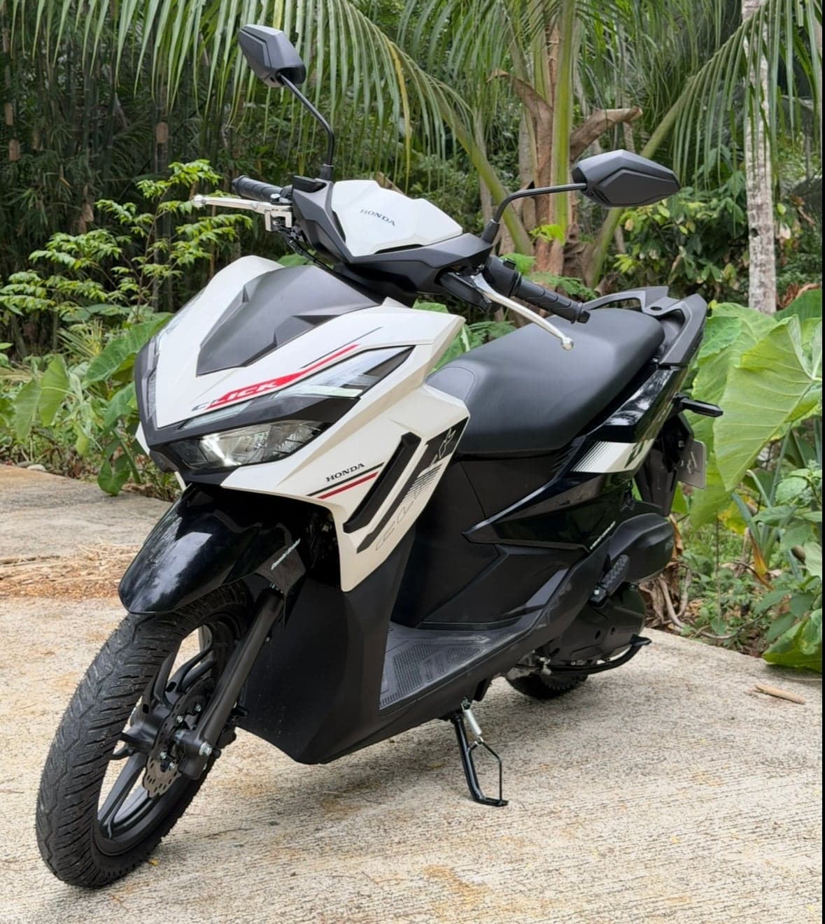 Honda Click 2024 — Motorbike in General Luna