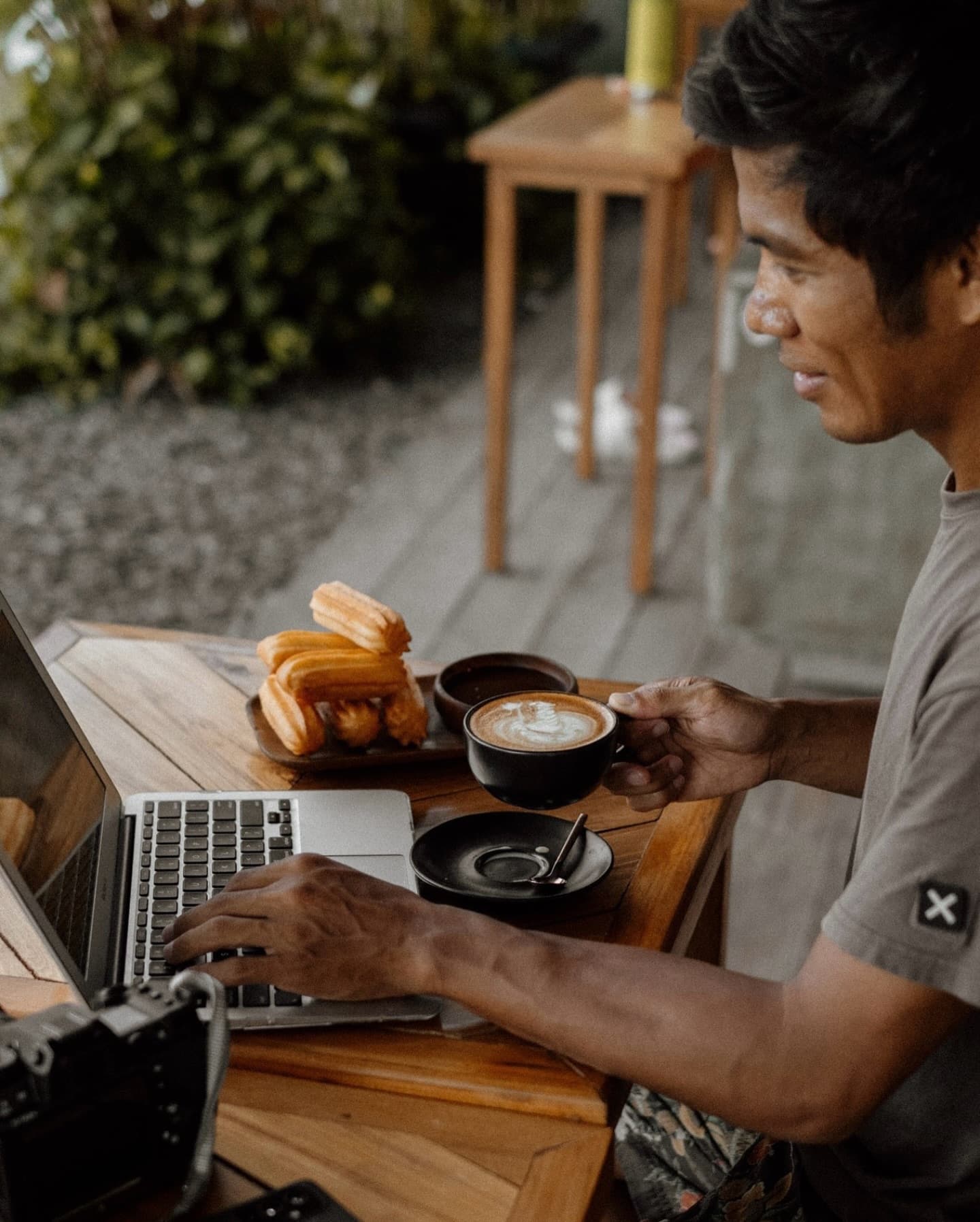 spotted pig cafe siargao working
