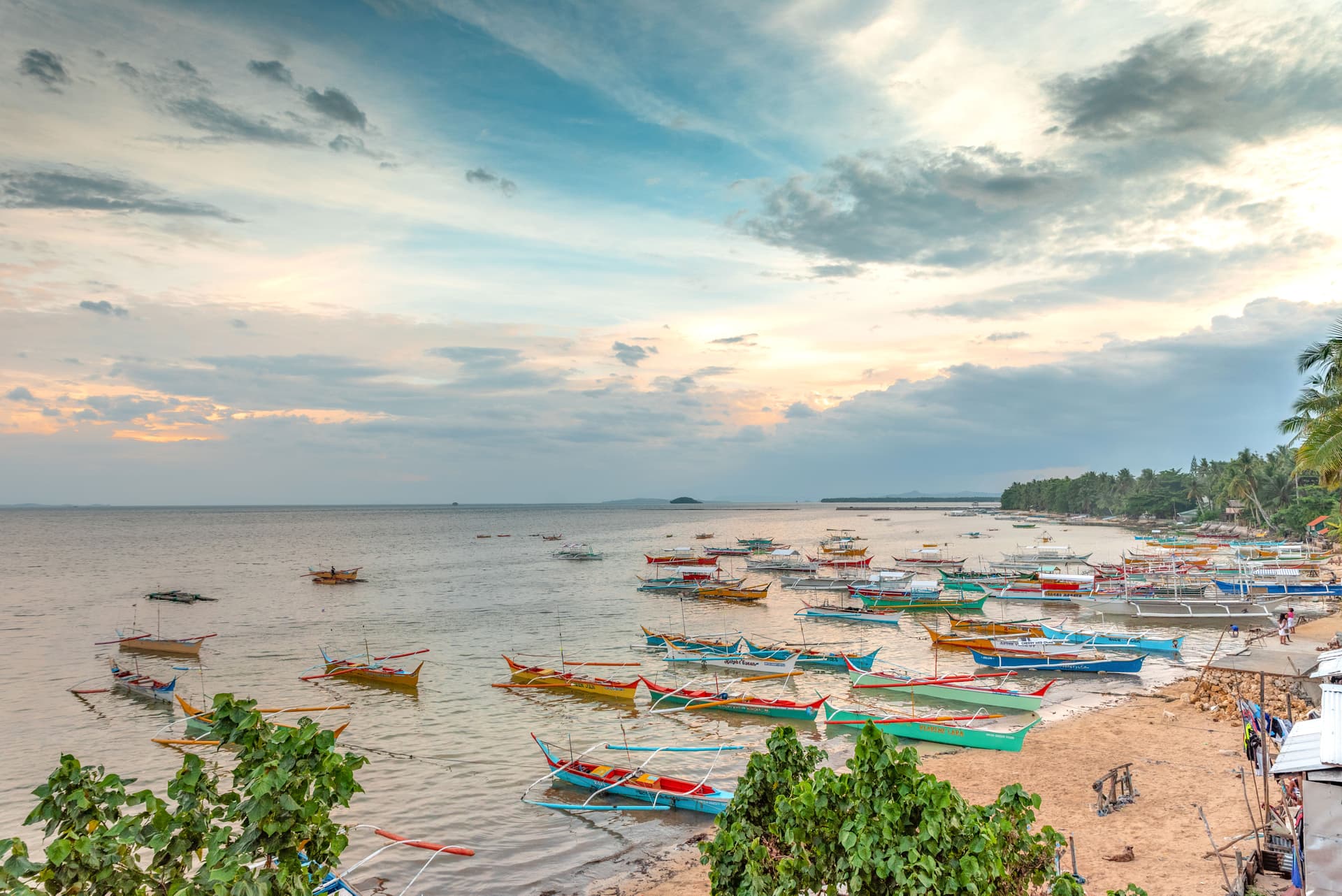 general-luna-boulevard-island-hopping