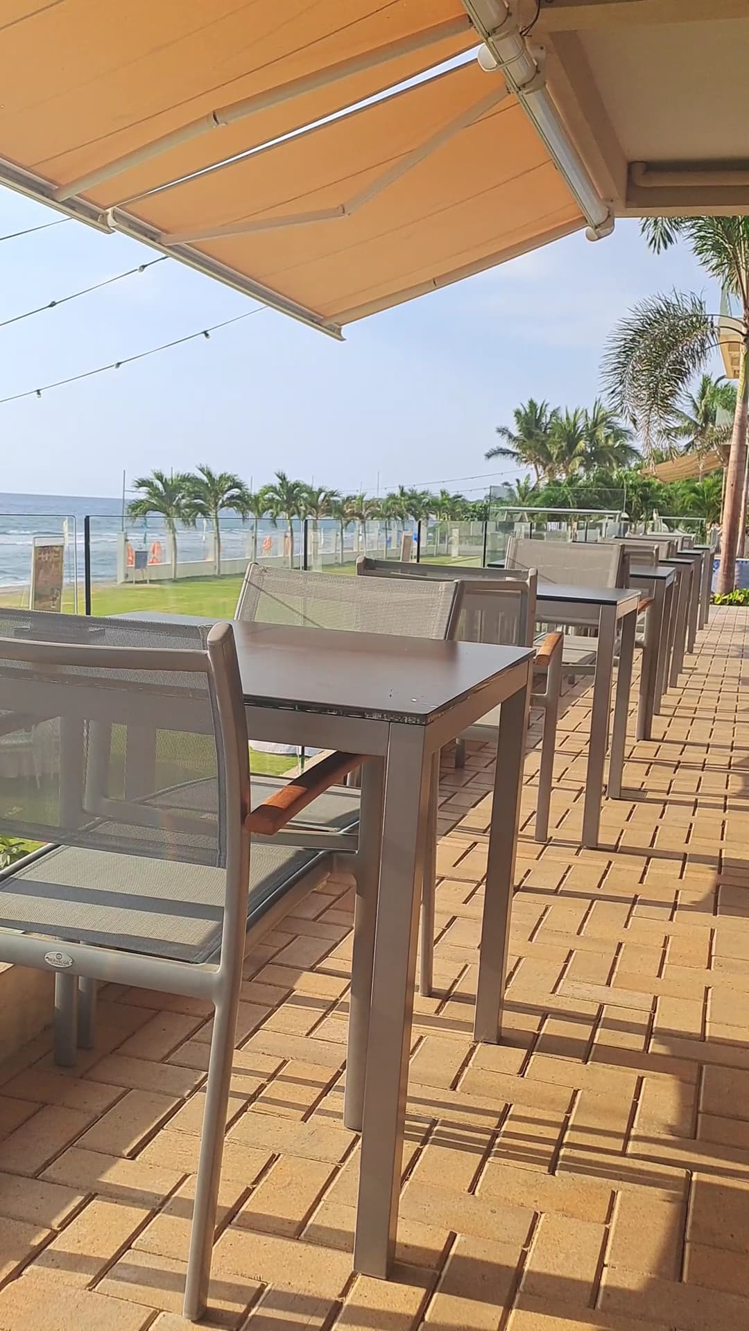 Awesome Hotel Restaurant