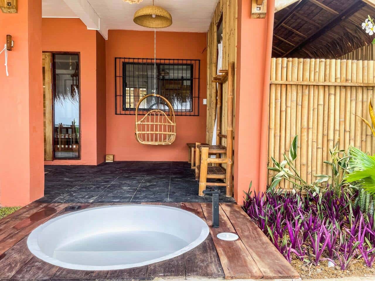 Hot Tub / Jacuzzi