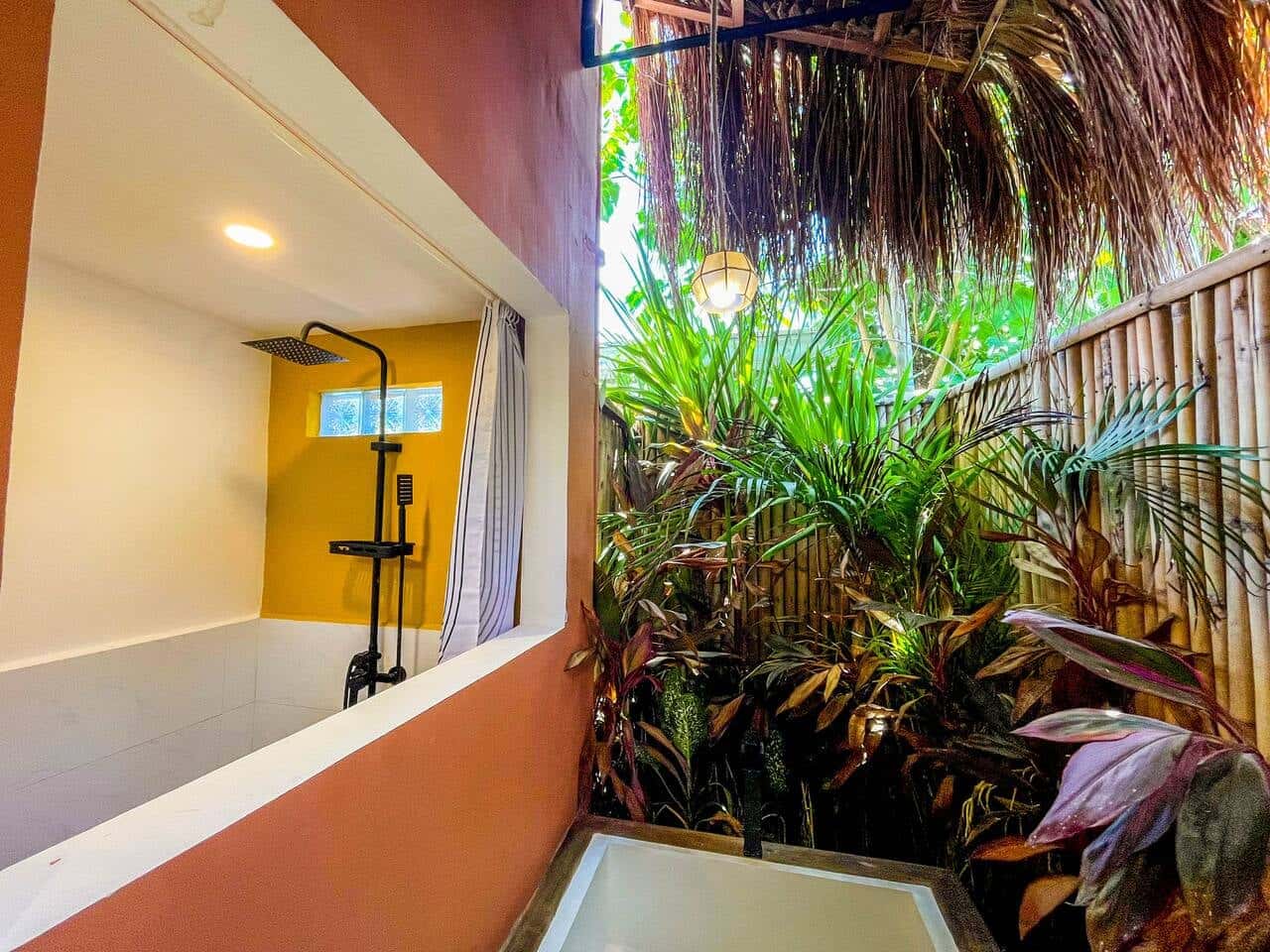 Hot Tub / Jacuzzi